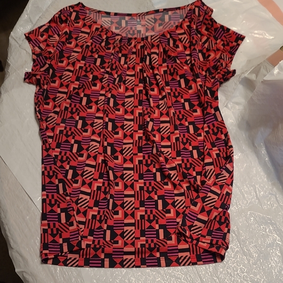 Worthington Red and Black Geometric Blouse - Picture 1 of 3